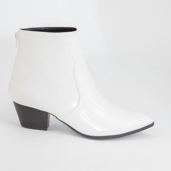 Qupid Shoes - QUPID Point Toe Croc Womens Booties in White Womens Size 5.5